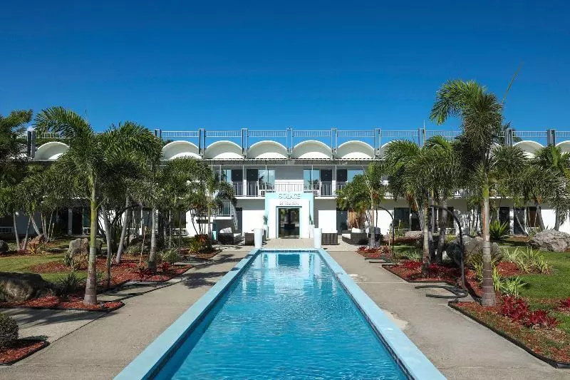 هتل Solace By The Sea