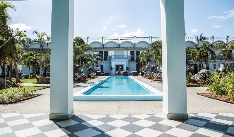 هتل Solace By The Sea