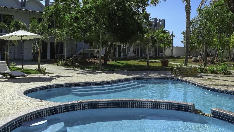 هتل Solace By The Sea