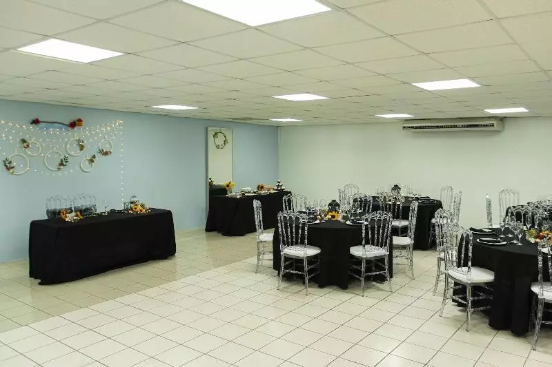 هتل Solace By The Sea