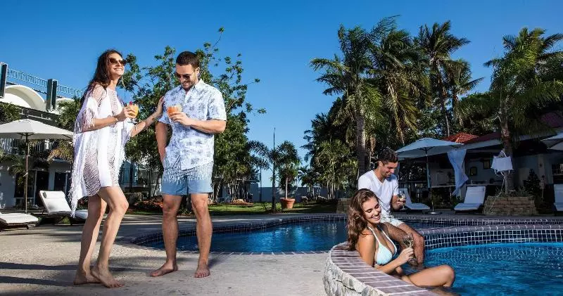 هتل Solace By The Sea