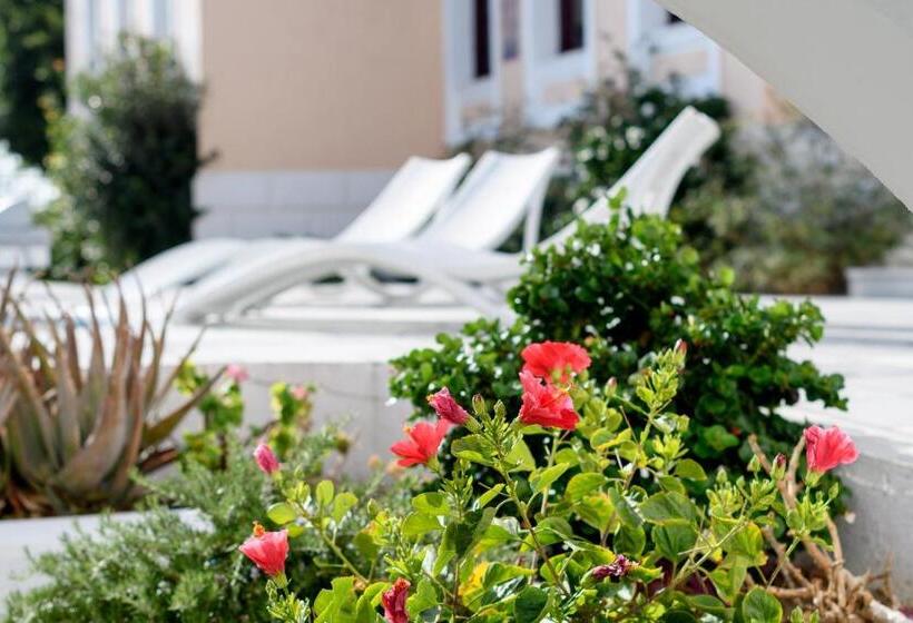 酒店 Veggera Beach