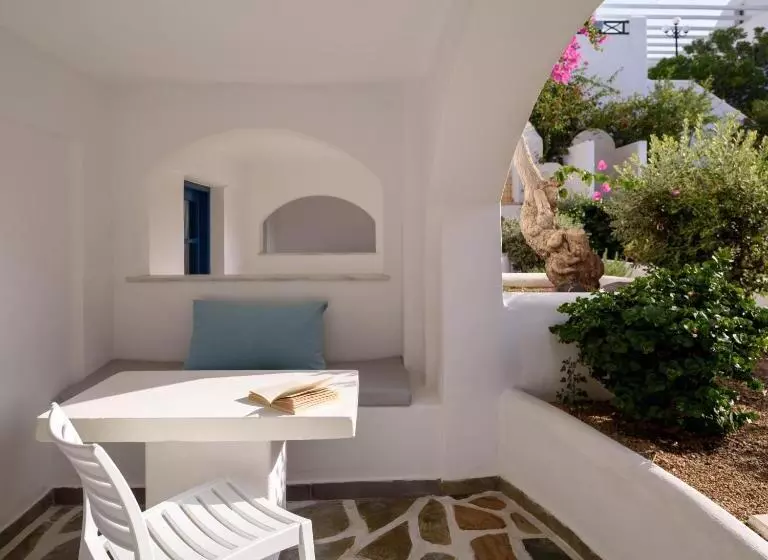 هتل Veggera Beach