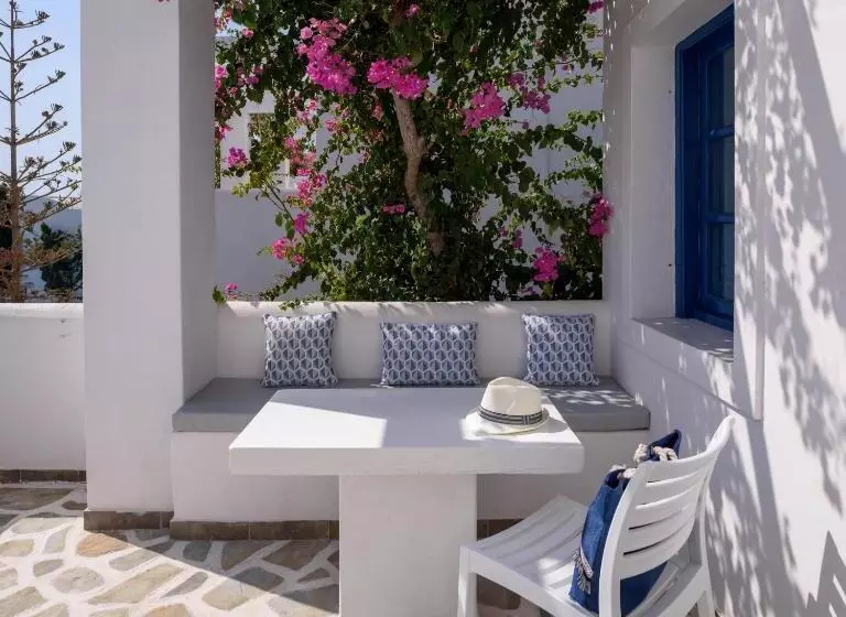 هتل Veggera Beach