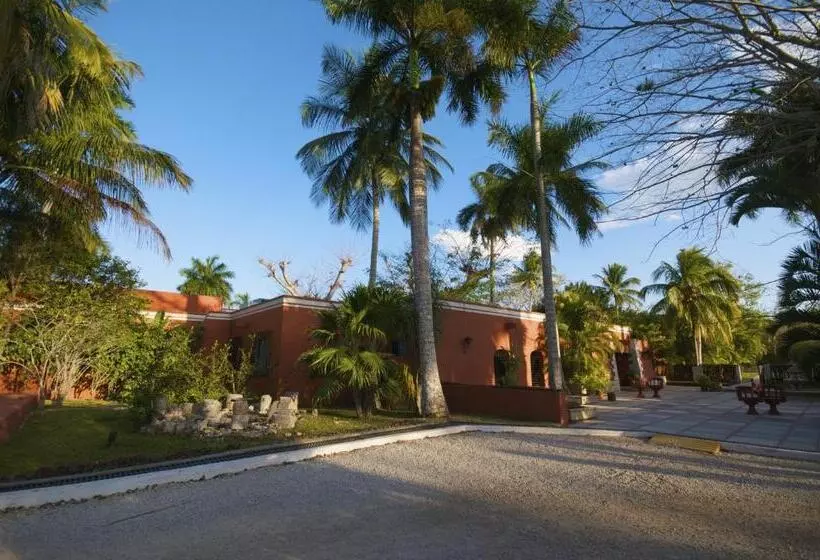 Отель Villas Arqueologicas Chichen Itza