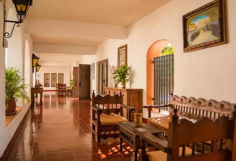 Отель Villas Arqueologicas Chichen Itza