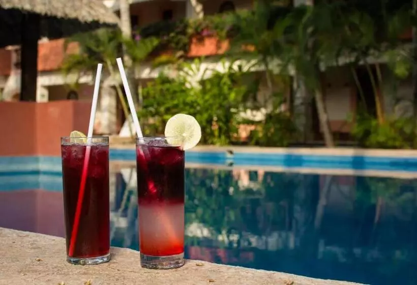 Отель Villas Arqueologicas Chichen Itza