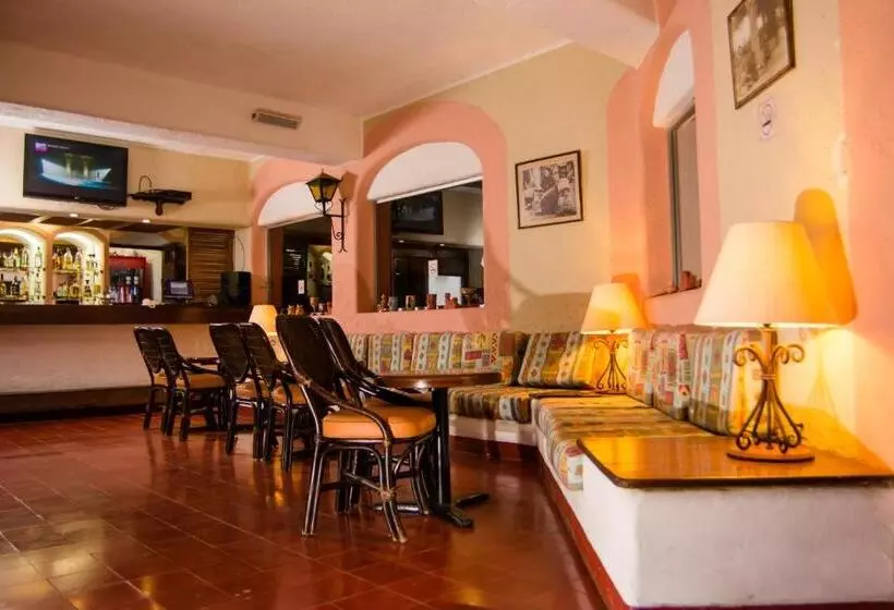 Отель Villas Arqueologicas Chichen Itza