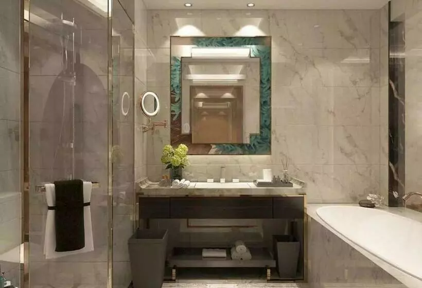 Отель Golden Bay Weihai