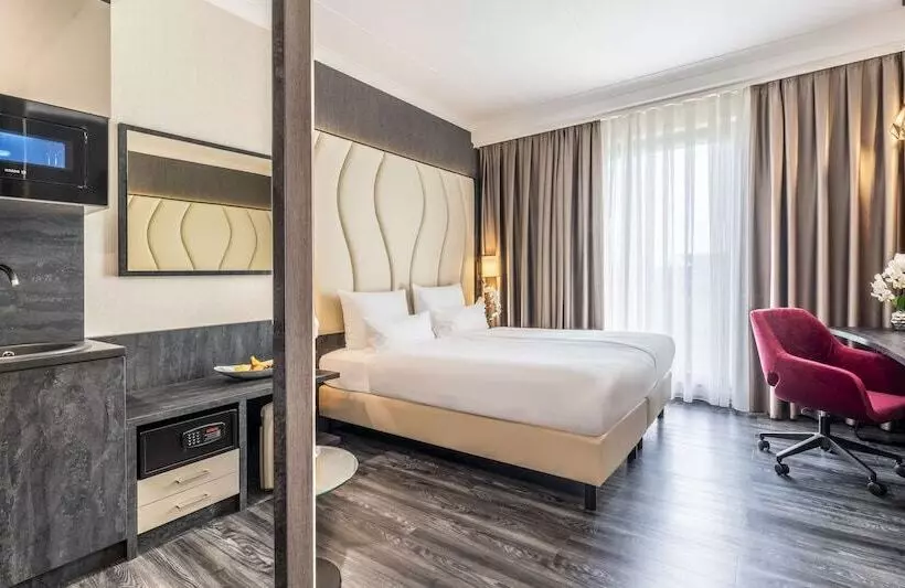 هتل Plaza Premium Grand Winston