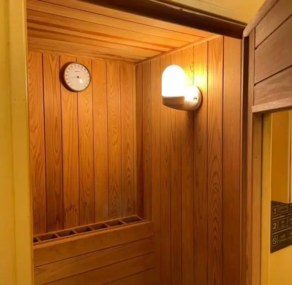 Yomi Hotel   Shuanglian Mrt