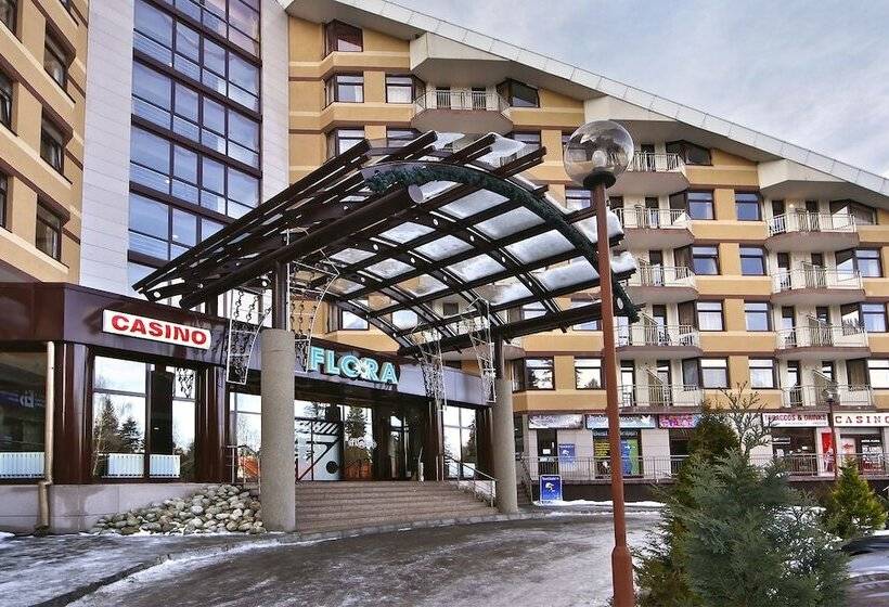 Flora Hotel   Apartments