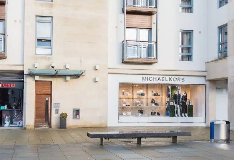 Hotelli Premier Suites Plus Bristol Cabot Circus