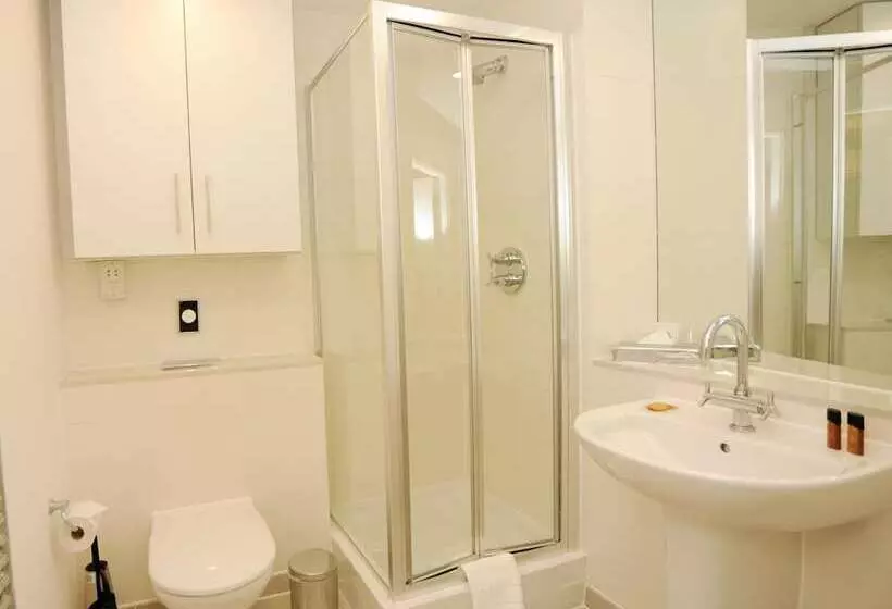 Hotelli Premier Suites Plus Bristol Cabot Circus