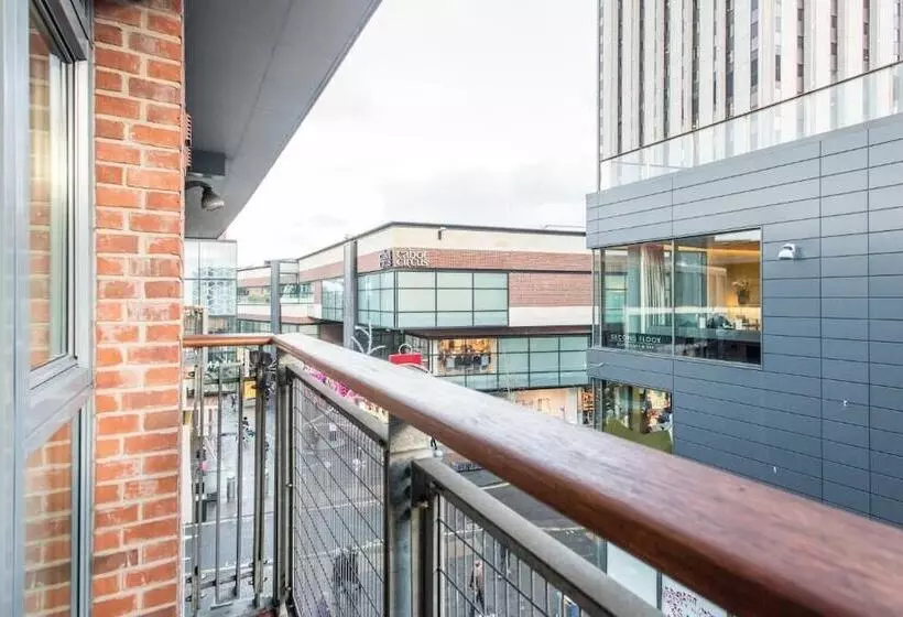 Hotelli Premier Suites Plus Bristol Cabot Circus