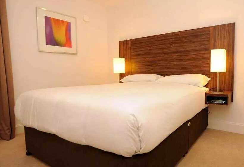 Hotelli Premier Suites Plus Bristol Cabot Circus
