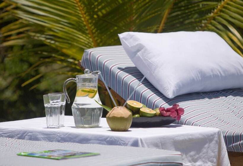 هتل Sheba Cottages