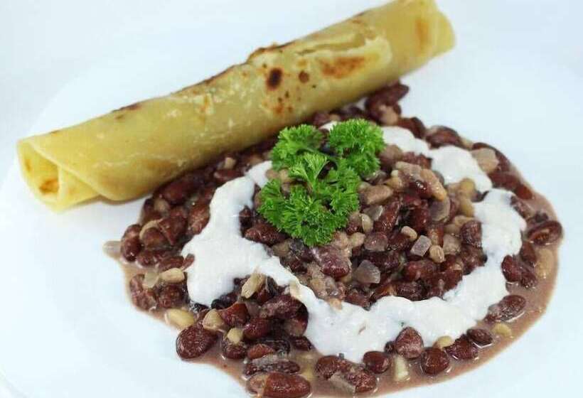 هتل Sheba Cottages