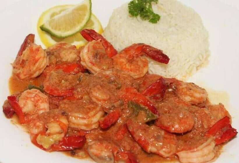 هتل Sheba Cottages