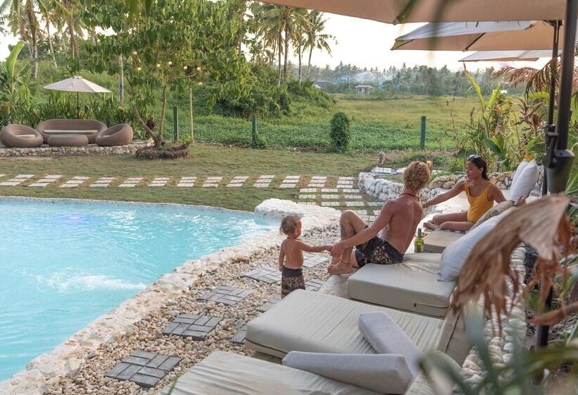 هتل The Hillside Resort Siargao