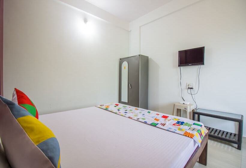 פנסיון Midguard Sea View White House