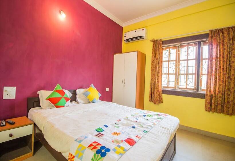 פנסיון Midguard Sea View White House