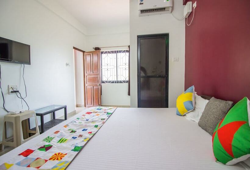 פנסיון Midguard Sea View White House