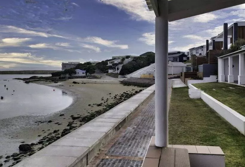 Majatalo Sea Cottage, Langebaan 4 Sleeper