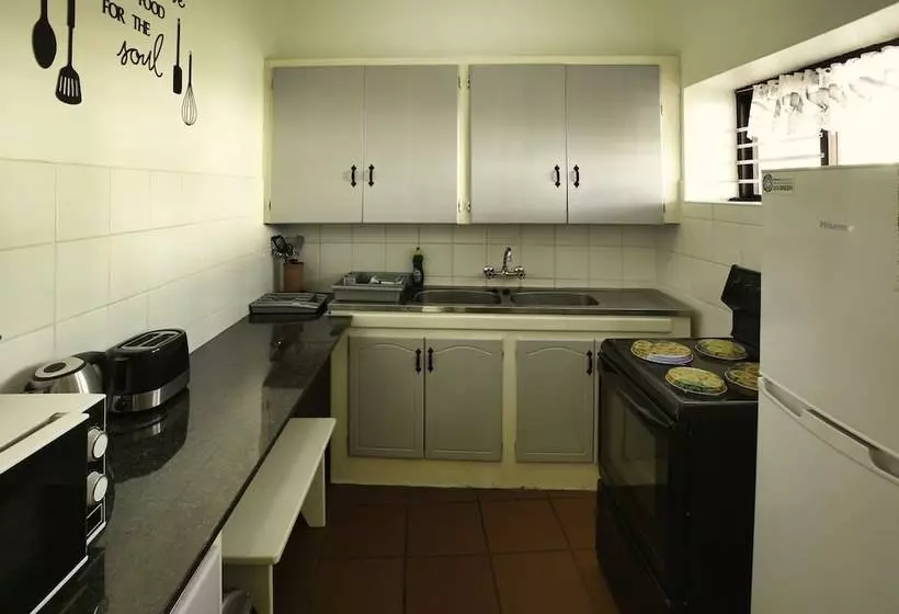 Majatalo Sea Cottage, Langebaan 4 Sleeper