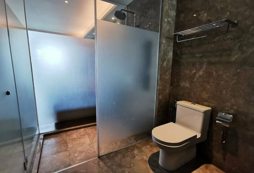 پانسیون Thermospace The Shore