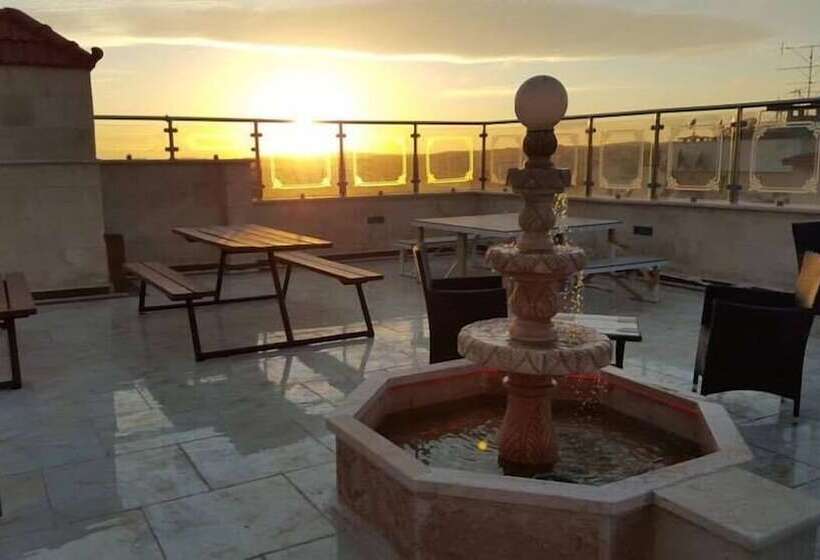 Suzan Studios & Apartments