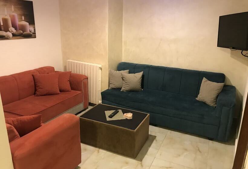 Suzan Studios & Apartments