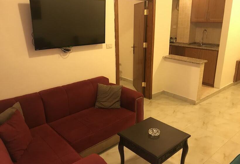 Suzan Studios & Apartments