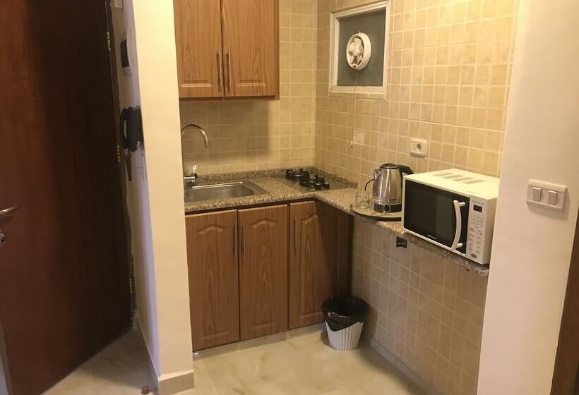 Suzan Studios & Apartments