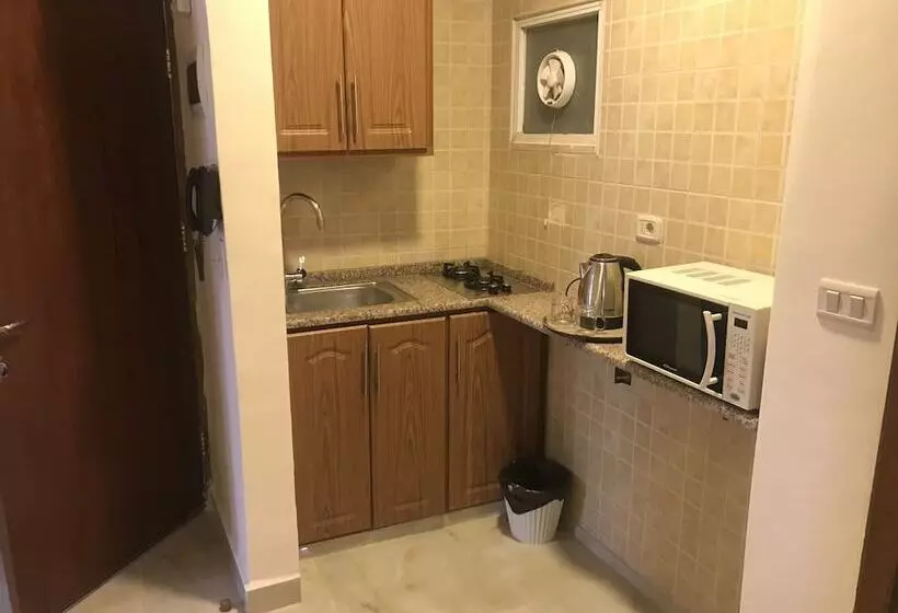 Suzan Studios & Apartments