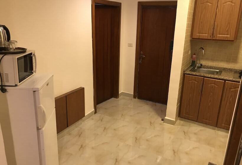 Suzan Studios & Apartments