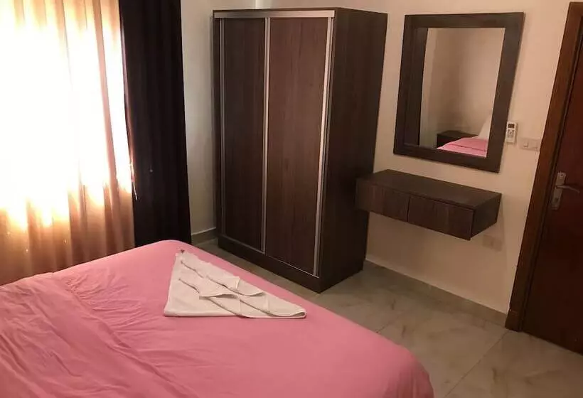 Suzan Studios & Apartments