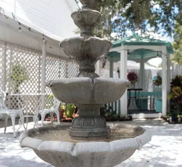 هاستل The Heirloom Inn