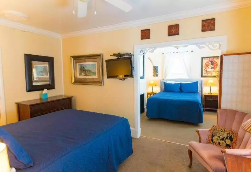 هاستل The Heirloom Inn