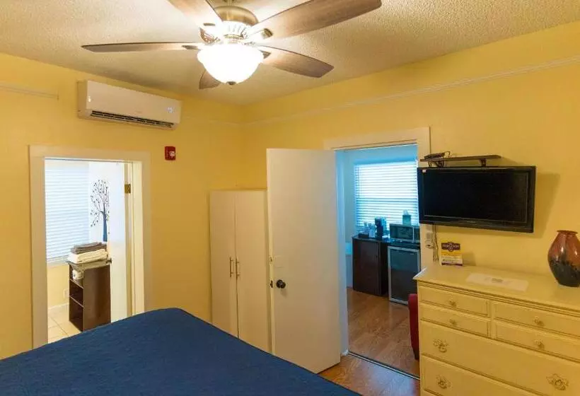 هاستل The Heirloom Inn