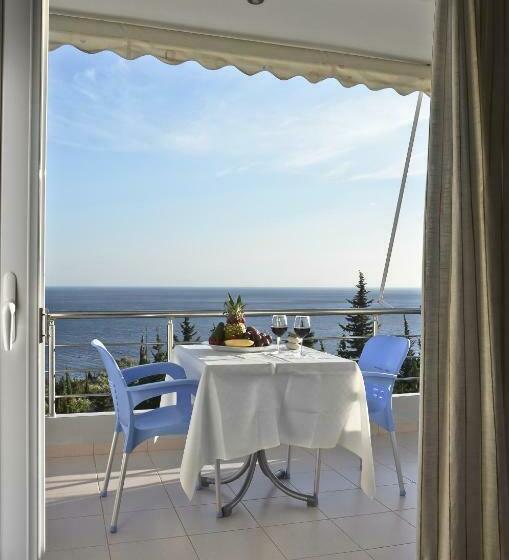 تختخواب و صبحانه Perivolos Apartments