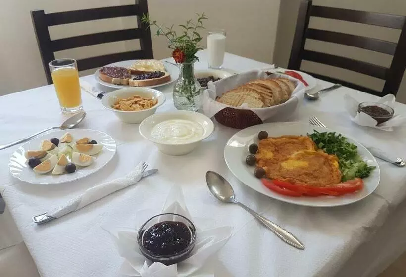 تختخواب و صبحانه Perivolos Apartments