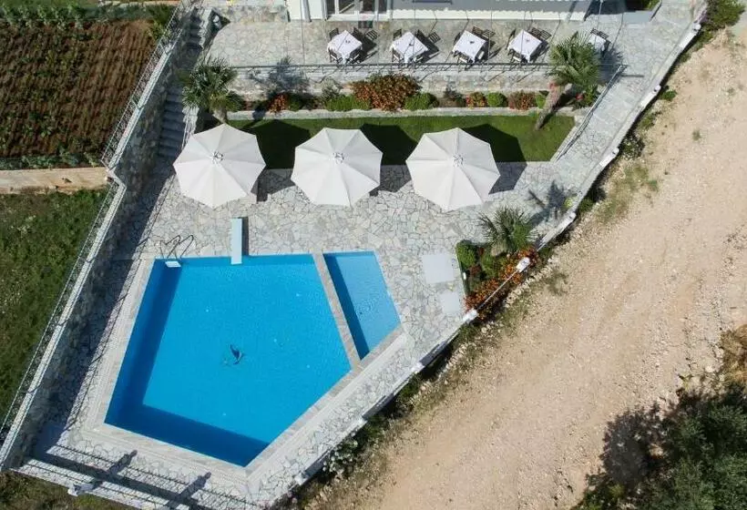 تختخواب و صبحانه Perivolos Apartments
