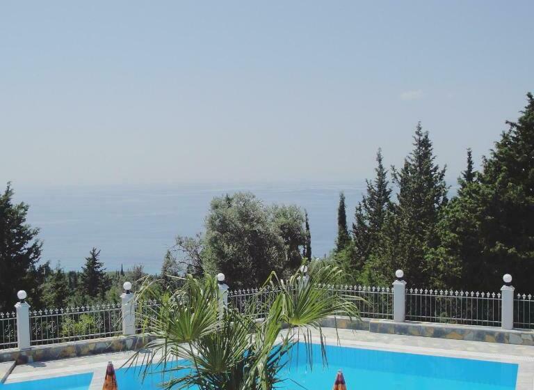 تختخواب و صبحانه Perivolos Apartments