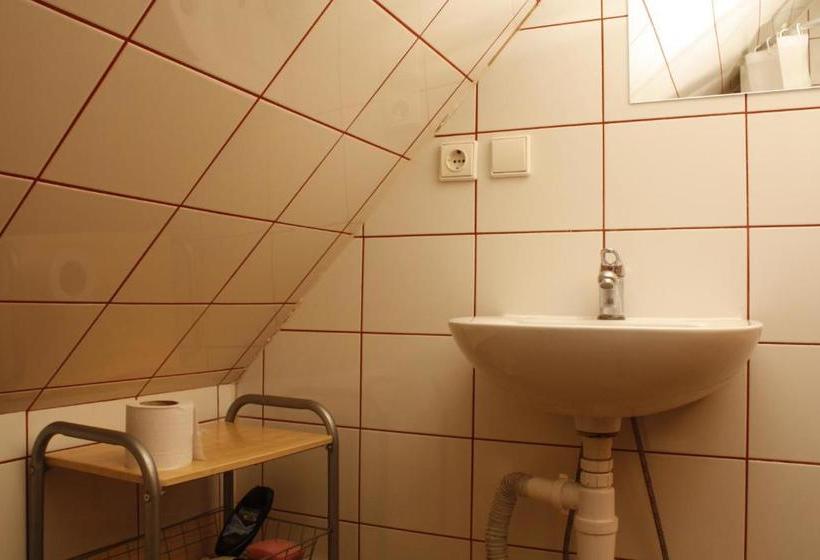 هتل The Jolly Man