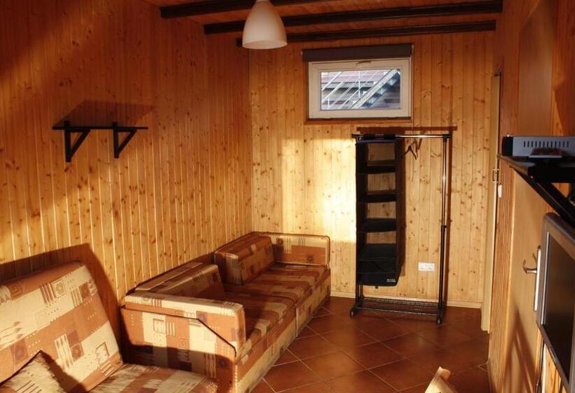 هتل The Jolly Man