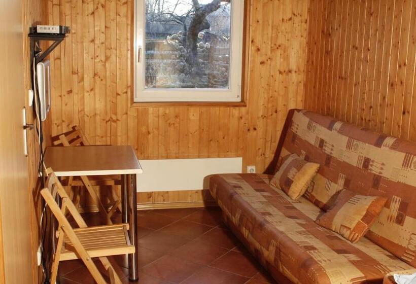 هتل The Jolly Man