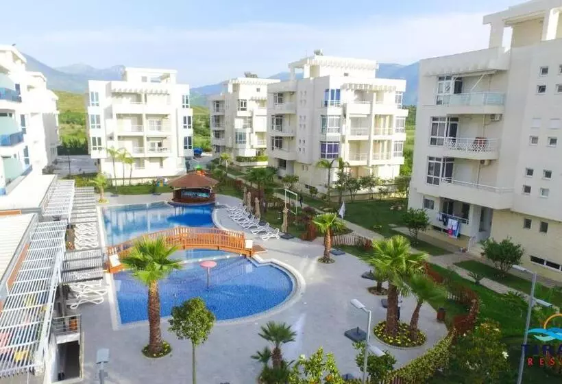 ホテル Tirana Resort Radhime