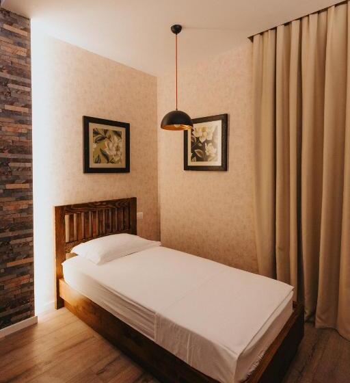 호텔 Tirana Resort Radhime