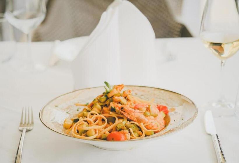 호텔 Tirana Resort Radhime